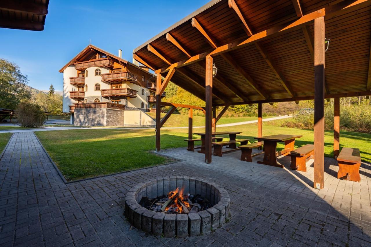 Apartment Amelia Tale, View Of Chopok From Large Terrace, In The Nature Horná Lehota Extérieur photo